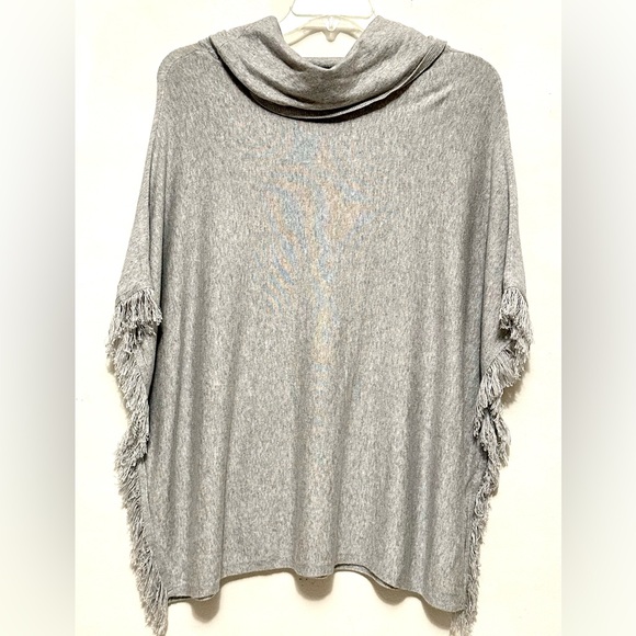Chicos Grey Gray Fringe Pullover Poncho Cowl Neck S / M - Picture 3 of 4